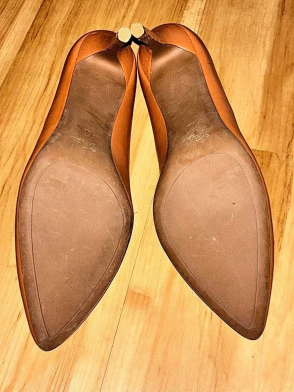 Pointed Toe Heels - Picture 2 of 7